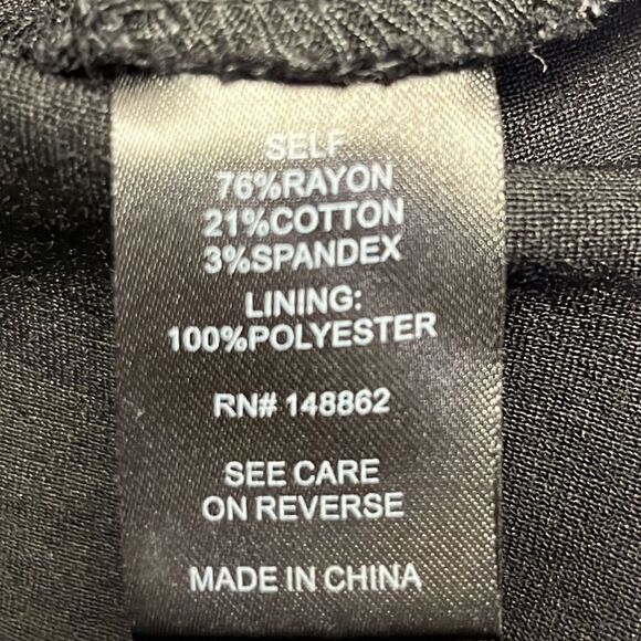 Torrid Black Sleeveless Peplum Top with Back Zipper and Faux Front Buttons-Sz 2 - Picture 14 of 15